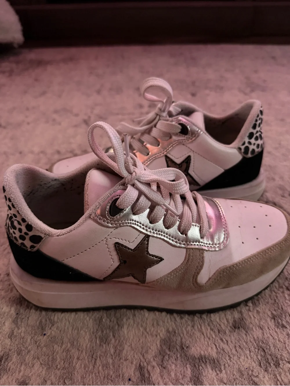 MKS Star Sneakers Women’s Size 7 White Silver Animal Print